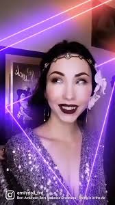 𝗜𝗻 𝗵𝗶𝘀 𝗯𝗹𝘂𝗲 𝗴𝗮𝗿𝗱𝗲𝗻𝘀 𝗺𝗲𝗻 𝗮𝗻𝗱 𝗴𝗶𝗿𝗹𝘀 𝗰𝗮𝗺𝗲...