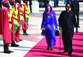 An nada mahamat kaka a matsayin shugaban riko a kasar chadi bayan mutuwar mahaifinsa idriss déby itno a wannan talata. Gambian Crisis Dominates Mali Summit Arab News