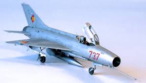 Video shows inside and outside of it and very good quality. Revell 1 72 Mig 21f 13 By Fernando Rolandelli