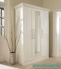 Model lemari minimalis terbaru dengan lemari kayu jati minimalis. Lemari Pakaian 3 Pintu Minimalis Modern Putih Mebel Jati Minimalis