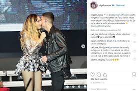 Olga lounová je populární česká zpěvačka, herečka a moderátorka. Trapas Znamej Cesky Vystrih Praskal Vo Svikoch Galeria Topky Sk