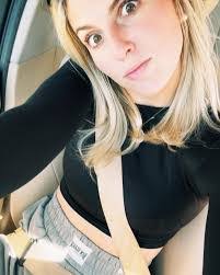 Abigail Chandler's Instagram, Twitter & Facebook