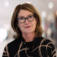 Laura Sackett's Instagram, Twitter & Facebook