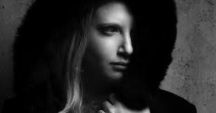 LEIGH BARDUGO INTERVIEW AND GIVEAWAY OF SHADOW AND BONE