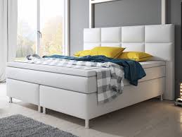 Schau Mal Was Ich Bei Roller Gefunden Habe Boxspringbett Miami Weiss Kunstleder Mit Topper H3 180x200 Cm Boxspringbett Boxspringbett Weiss Designer Bett