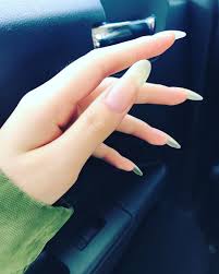 The only issue with these two shapes is that it does need some practice to achieve the perfect filling technique. Now Longnails Nails Nailpolish Naturalnails Nautralcolor Fingers Hand Beautifulhands Real Long Nails Natural Nails Long Nails