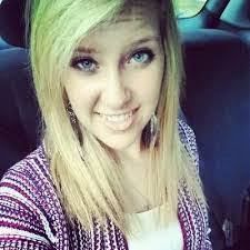 Mandy Keyes's Instagram, Twitter & Facebook