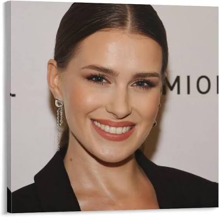XSQING Anna Maria Sieklucka Actress Portrait Polish Poster Print Art Wall  Painting Canvas Poster Modern Bedroom Decor 50x50cm : Amazon.de: Home &  Kitchen