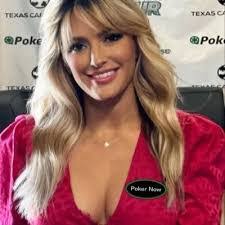 Kasey Mills's Instagram, Twitter & Facebook