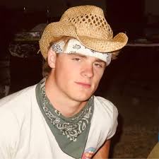 Carson Cox (@itscarsoncox) • Instagram photos and videos