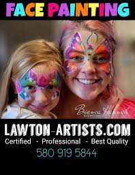 Is anyone free Saturday morning to come and wallpaper one wall please 🙏🏼  🙏🏼