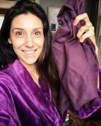 My pillow cases are doing my head in!! My husbands pillow cases look like  this (or similar) plus worse 🤣 and I don't know what to do with them??!  I'm aware the