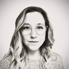 Amanda Romig's Instagram, Twitter & Facebook