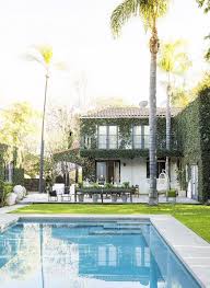 Step Inside A 500 Square Foot Studio That Exudes California Vibes Outdoor Beautiful Pools Outdoor Spaces