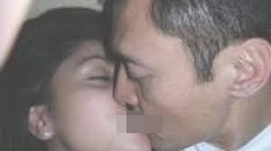 Wow 10 Artis Indonesia Ini Pamer Ciuman Hot Showbiz Liputan6 Com