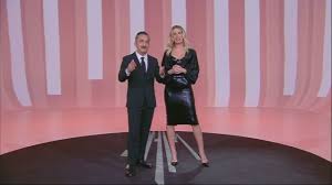 Le iene sono una banda di giornalisti televisivi,famosi per un tipo d'informazione satirica e di denuncia. Puntata Del 22 Dicembre Le Iene