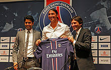 Il 15enne, nell'ultima stagione nella formazione under 12 del club transalpino, ha firmato un contratto fino al 30 giugno 2024. Nasser Al Khelaifi Wikipedia