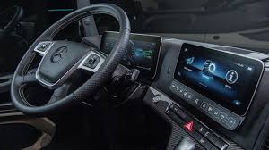 Il Nuovo Actros Start Your Engines Comersud Nuovoactros Mercedesbenz Mercedes Truck Mercedes Benz Trucks Mercedes Benz