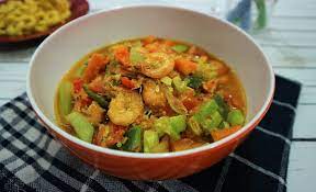 Masak yang enak tapi mudah dan sederhana, ada resep masakan ikan dengan bumbu kunyit alias kuning. Resep Udang Kuah Acar Kuning Food Nitalanaf Food Blogger