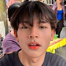 happy birthday to the living john felix collins of amnse‚ our best boy‚  green flag‚ and jowa ng bayan‚ kurt delos reyes! 𖧷˚˖ 🫧 ֒⋆₊˚. ✧