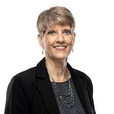 Ella Daigle's Instagram, Twitter & Facebook