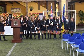 Lea aquí todas las noticias sobre gran bretaña: Colegio Gran Bretana On Twitter Thanksgiving Flag Raising Wearecgb Thisiscgb Lifeatcgb