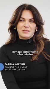 Fabiola Martínez cuenta por primera vez la verdad sobre su vida 📖 «Fui una  niña a quien le robaron su infancia y que tuvo que aprender a ser fuerte  demasiado pronto. Guardé en secreto un drama que me ...