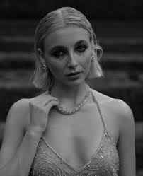 180 Emma frances chamberlain ideas