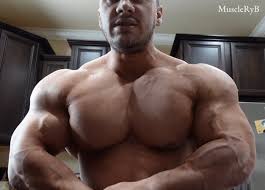 PROMUSCLE — muscletitanlover: perfectmusclemen: Elliott...
