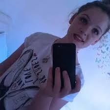 Amelia Jordan (@heyitsdandyxox)