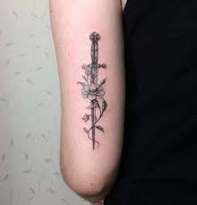 26 Trendy Tattoo Ideas Unique Creative Small Sword Tattoos For Women Unique Tattoos Trendy Tattoos