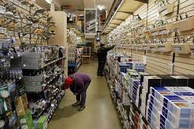 Meubles atlas à marseille, magasin de meubles et décoration, vous fait découvrir toute une sélection de canapés, de séjours, de chambres, de cuisines, de salles de bains et de bureaux. Les Magasins De Bricolage Autorises A Ouvrir Le Dimanche