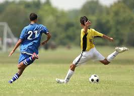 Maybe you would like to learn more about one of these? Teknik Dasar Sepak Bola Mengoper Menggiring Menembak Menyundul Dan Menghentikan Bola Semua Halaman Bobo