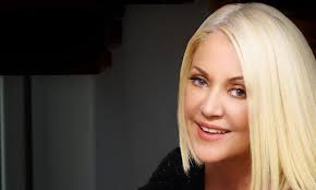 Ρουλα κορομηλα αδελφοσ ρουλα κορομηλα ρουλα κορομηλα ανιψια Royla Koromhla H Anipsia Ths Einai Mia Glyka Deite Th Fwto Poy Dhmosieyse Mothersblog Gr