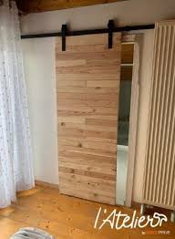 Fabriquer Une Porte En Bois De Palette L Atelier By Brico Prive Porte Bois Palette Bois Salle A Manger Style Industriel