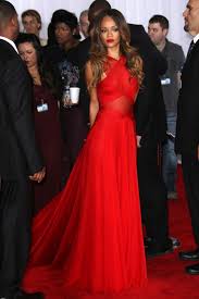 10 Looks We Loved At Last Night S Grammys Grammy Dresses Celebrity Dresses Red Prom Dress