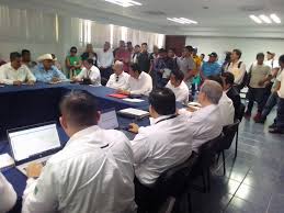 Discuten agentes municipales y directivos de CFE rezago en electrificación