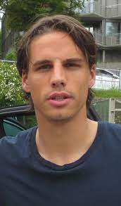 Höchste performance auf dem spielfeld gehört genauso zu yann sommer wie seine souveräne ausstrahlung. Yann Sommer Vs Marwin Hitz Compare Two Players Stats 2021