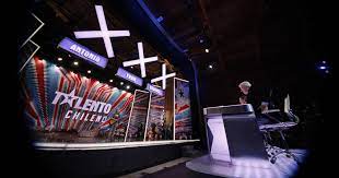 El jurado está compuesto luis gnecco, denise rosenthal, sergio freire y carolina arregui, que fue presentado en enero pasado. Mega Apostara Por El Estelar Got Talent Chile Para El 2021
