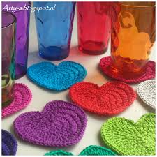 This is a lovely coaster (or mini doily) to crochet for that special someone you love. Wonderful Diy Crochet Love Heart Coaster