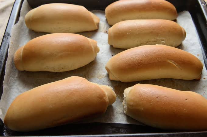 Pan Blandito (Colombian Bread Rolls)
