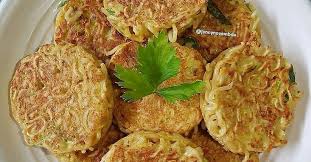 Buat cemilan sederhana & simple dari tepung terigu & telur. Camilan Sore Enak Dan Simpel Bikin Dadar Mi Bahannya Pakai Telur Kornet