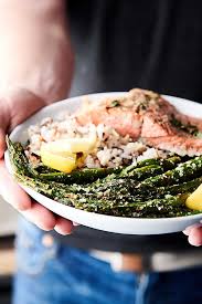Lemon Parmesan Roasted Asparagus Recipe Show Me The Yummy Recipe Asparagus Recipes Healthy Asparagus Recipe Asparagus Recipes Roasted