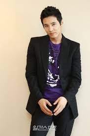 He first gained wide popularity in 2000 after starring in the kbs's television series autumn in my heart. K Pop K Fans Insider Says Won Bin S Long Hiatus Is Due To Him Choosing A Project Carefully