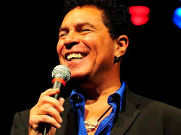 Holmes to perform musical