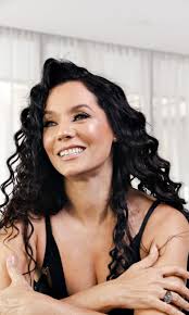 Mônica Carvalho estreia como roteirista de longa e fala do preconceito que  enfrentou desde que posou para a Playboy