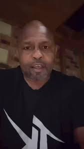 Boxing legend and hometown hero Roy Jones Jr. showing his support for our  Escambia High Gators! Please go vote daily through Oct 24th so we can get  this $1 million stadium makeover thanks to ...
