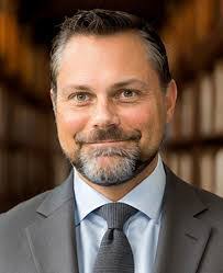 Steve Leo's Instagram, Twitter & Facebook