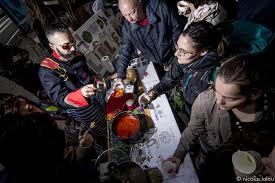Toujours autant de soupes, la radio bazarnaom, des bodegas soupes dans les caves du vieux village.le tout avec musique et spectacles bien sûr !! La Louche D Or 19 Maisons Folie Wazemmes Moulins