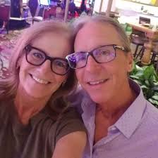 Wauww, that picture just says it all: Summer, hope, togetherness, time with  family and friends... ...and of course: what a delicious cake! Thanks for  sharing @janneke_westra #stayhomestaysafe #oyoy #oyoylivingdesign  #ourmemoriesdesignhomes @i_am_agency ...